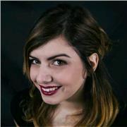 Laureata in lettere offre ripetizioni e tutoraggio